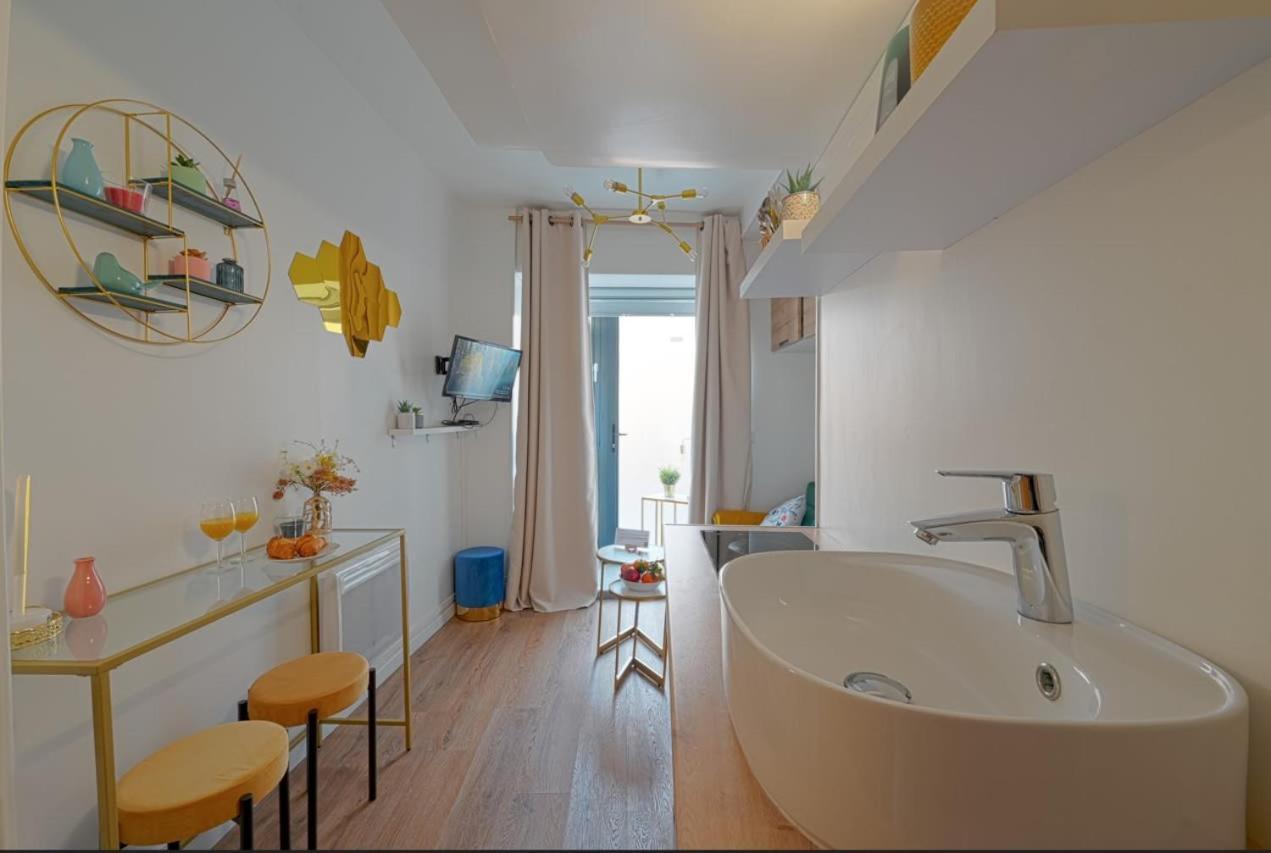 Apartment Emerald Oasis Close To Fashionable Le Marais